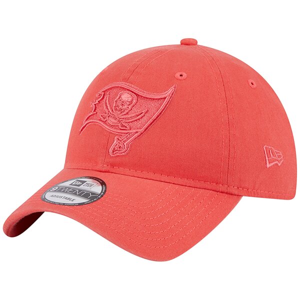 ニューエラ メンズ 帽子 アクセサリー Tampa Bay Buccaneers New Era Core Classic 2.0 Brights 9TWENTY Adjustable Hat Red