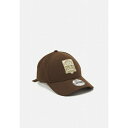 ニューエラ メンズ 帽子 アクセサリー REPREVE UNISEX - Cap - brown