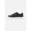 トミー ヒルフィガー レディース スニーカー シューズ ESSENTIAL COURT - Trainers - black