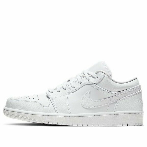 ■ブランド Air Jordan(ジョーダン)■商品名 Air Jordan 1 Low 'Triple White' 553558-130■色 ■サイズ サイズ US_10(28.0cm) ■表記の日本サイズは参考サイズとなります。実際のサイズとは前後する可能性がございます。 ■海外からお取り寄せ商品となりますので、お届けまで2週間〜3週間お時間頂いております。 ■返品・交換の対象外となっております。 ■店内全品【送料無料】です！（※沖縄・離島は別途送料3,300円がかかります） サイズ別価格表 (サイズをクリックして商品ページに飛んでください) サイズ 価格 US_M_7 94,800円 US_M_7.5 82,800円 US_M_8 88,800円 US_M_8.5 93,800円 US_M_9 78,800円 US_M_9.5 81,800円 US_M_10 83,800円 US_M_10.5 74,800円 US_M_11 65,800円 US_M_11.5 63,800円 US_M_12 107,800円 US_M_13 97,800円
