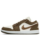 Air Jordan ジョーダン レディース スニーカー OLIVE GREEN/WHITE 【(WMNS) Air Jordan 1 Low SE 'Ligh...