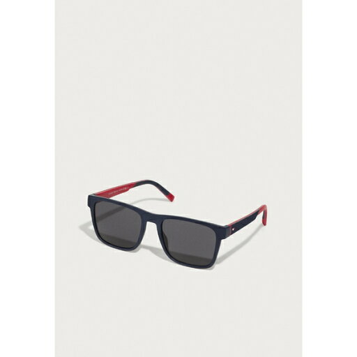 トミー ヒルフィガー メンズ サングラス・アイウェア アクセサリー Sunglasses - blue/red トミー ヒルフィガー メンズ サングラス・アイウェア アクセサリー Sunglasses - blue/red