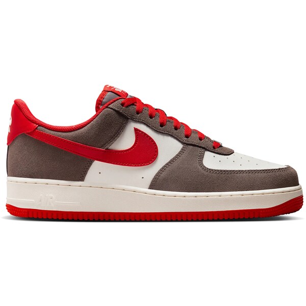 Nike ナイキ メンズ スニーカー 【Nike Air Force 1 Low '07 LV8 Cave Stone University Red】 サイズ US_10.5(28.5cm) Cave Stone/Sail/University Red