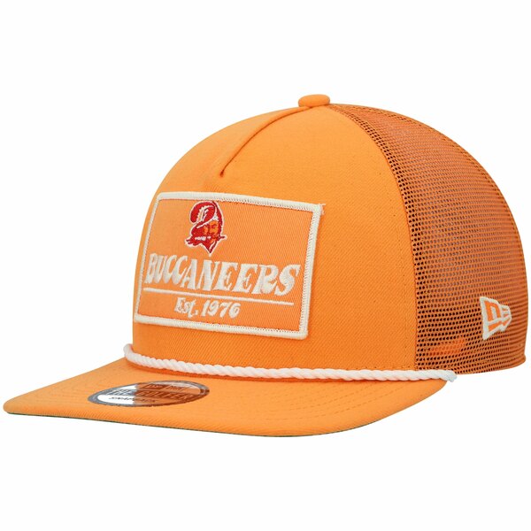 ニューエラ メンズ 帽子 アクセサリー Tampa Bay Buccaneers New Era Old School Golfer Trucker Snapback Hat Orange