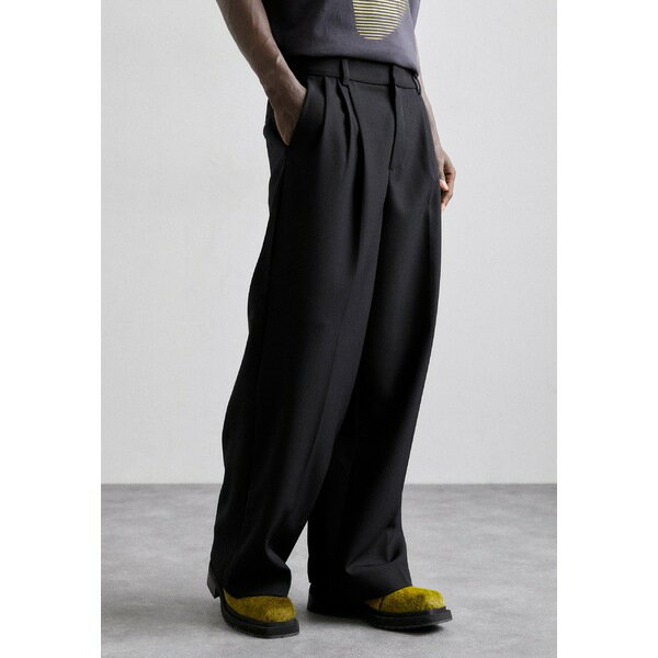 ホルツワイラー メンズ カジュアルパンツ ボトムス LAN PLEAT TROUSERS - Trousers - black