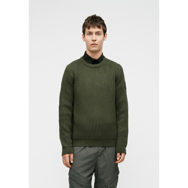 ■トップスサイズ 単位(cm) USサイズ｜胸囲(cm) XS(32-34in)｜84 S(34-36in)｜88 M(36-38in)｜94 L(38-40in)｜100 XL(42-44in)｜106 ■ブランド Weekend Offender (ウィーケンドオフェンダー)■商品名 MORELLO - Jumper - black forest■素材 ■モデル着用サイズ ■こちらの商品は米国・ヨーロッパからお取り寄せ商品となりますので、 お届けまで10〜14日前後お時間頂いております。 ■各ブランド・商品・デザインによって大きな差異がある場合がございます。 ■あくまで平均的なサイズ表ですので、「参考」としてご利用ください。 ■店内全品【送料無料】です！（※沖縄・離島は別途送料3,240円がかかります）