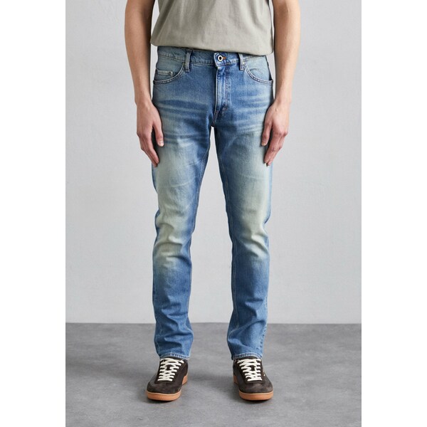 タイガー オブ スウェーデン メンズ デニムパンツ ボトムス PISTOLERO - Slim fit jeans - dust blue