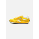 リーボック レディース スニーカー シューズ CLASSIC AZ - Trainers - golden haze/chalk