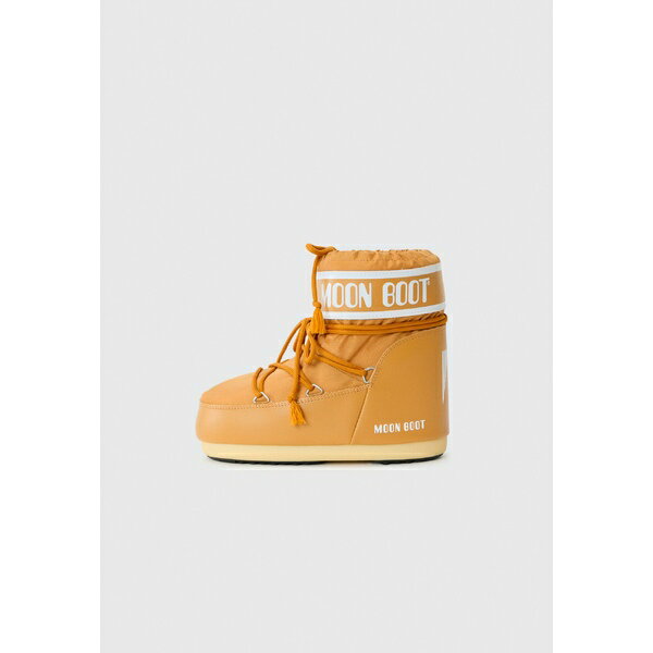 ■靴サイズ 単位(cm) EU｜UK ｜JP(cm) 40｜6｜25cm 41｜7｜26cm 42｜8｜27cm 43｜9｜28cm 44｜10｜29cm ブランドやモデルによりサイズ感が前後する場合がございます。 参考チャートの日本サイズと異なる場合がございます。 ■ブランド Moon Boot (ムーンブーツ)■商品名 ICON UNISEX - Lace-up ankle boots - cognac■素材 -■モデル着用サイズ ■こちらの商品は米国・ヨーロッパからお取り寄せ商品となりますので、 お届けまで10〜14日前後お時間頂いております。 ■各ブランド・商品・デザインによって大きな差異がある場合がございます。 ■あくまで平均的なサイズ表ですので、「参考」としてご利用ください。 ■店内全品【送料無料】です！（※沖縄・離島は別途送料3,240円がかかります）