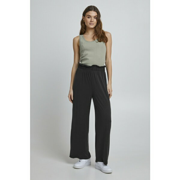 ビーヤング レディース カジュアルパンツ ボトムス BYPERL - Trousers - black
