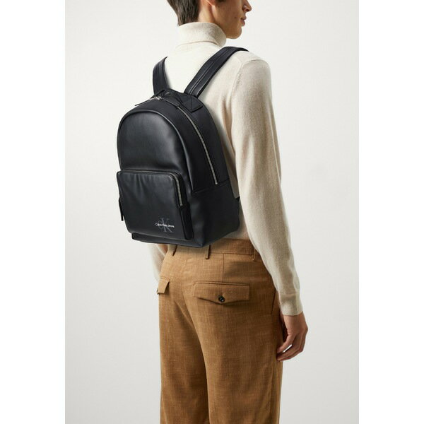 JoNC Y T_ V[Y MONOGRAM SOFT CAMPUS ANGLED UNISEX - Rucksack - black