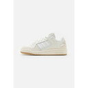 アディダスオリジナルス レディース スニーカー シューズ FORUM LOW CLASSIC - Trainers - chalk white/cloud white