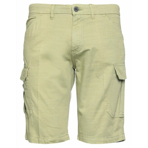 【送料無料】 イエスズィーバイエッセンツァ メンズ カジュアルパンツ ボトムス Shorts & Bermuda Shorts Light green