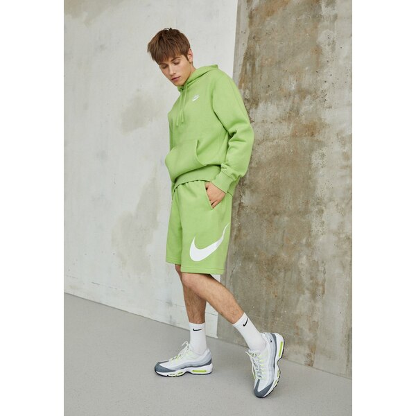 ナイキ メンズ パーカー・スウェットシャツ アウター CLUB HOODIE - Hoodie - vivid green/white