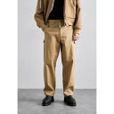 ジーシーディーエス メンズ カジュアルパンツ ボトムス Cargo trousers - beige taupe
