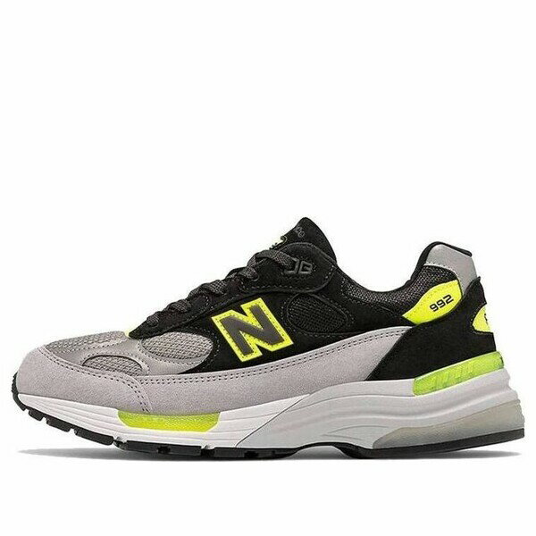 ■ブランド New Balance(ニューバランス)■商品名 New Balance 992 Made in USA 'Black Grey Volt' M992TQ■色 ■サイズ サイズ US_5(23.0cm) ■表記の日本サイズは参考サイズとなります。実際のサイズとは前後する可能性がございます。 ■海外からお取り寄せ商品となりますので、お届けまで2週間〜3週間お時間頂いております。 ■返品・交換の対象外となっております。 ■店内全品【送料無料】です！（※沖縄・離島は別途送料3,300円がかかります） サイズ別価格表 (サイズをクリックして商品ページに飛んでください) サイズ 価格 US_M_4.5 119,800円 US_M_5 129,800円 US_M_6.5 141,800円 US_M_7 106,800円 US_M_7.5 91,800円 US_M_8 69,800円 US_M_8.5 107,800円 US_M_9.5 69,800円 US_M_10 115,800円 US_M_10.5 137,800円 US_M_11.5 176,800円