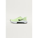 ナイキ レディース テニス スポーツ MC TRAINER 3 - Training shoe - barely volt/black/white