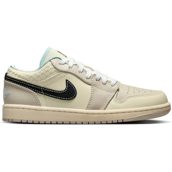 Jordan ジョーダン レディース スニーカー 【Jordan 1 Low SE Sanddrift Glacier Blue (Women's)】 サイズ US_7.5(24.5cm) Sanddrift/B..
