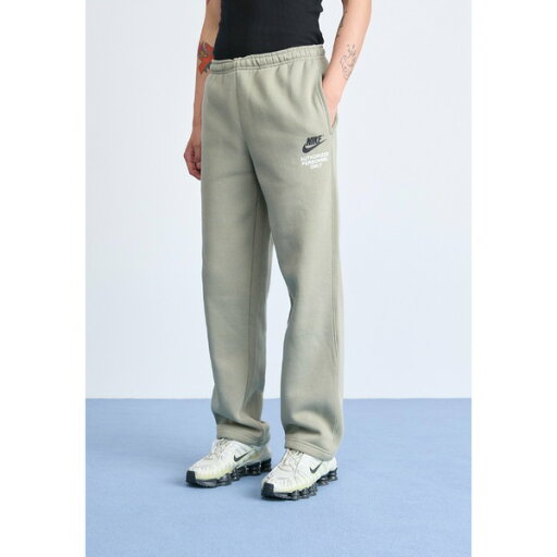 ナイキ メンズ カジュアルパンツ ボトムス PANT - Tracksuit bottoms - light army ナイキ メンズ カジュアルパンツ ボトムス PANT - Tracksuit bottoms - light army