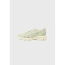 アシックス メンズ サンダル シューズ GEL-NUNOBIKI UNISEX - Trainers - dried leaf green/pure silver-coloured