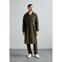 アスペジ メンズ ジャケット&ブルゾン アウター Trenchcoat - military