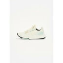 ニューバランス レディース テニス スポーツ FUELCELL TRAINER - Training shoe - beige
