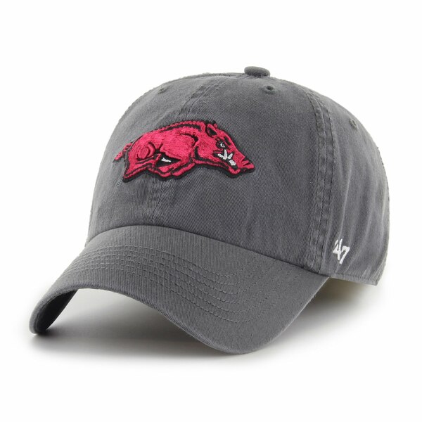 フォーティーセブン メンズ 帽子 アクセサリー Arkansas Razorbacks '47 Franchise Fitted Hat Charcoal