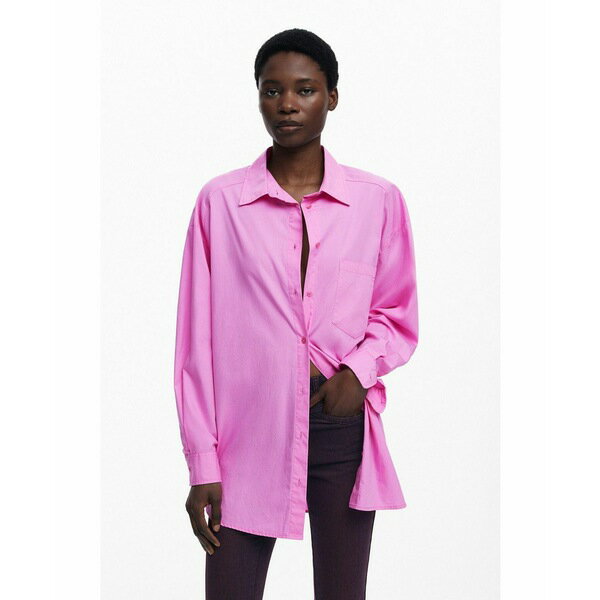 デジグアル レディース カットソー トップス Women's Oversized comic strip shirt Pink