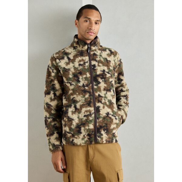 ǥ   㥱åȡ֥륾  Fleece jacket - olive