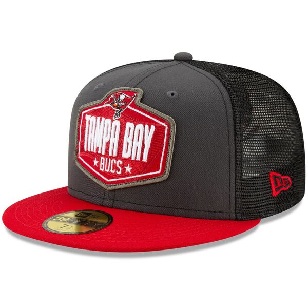 ニューエラ メンズ 帽子 アクセサリー Tampa Bay Buccaneers New Era 2021 NFL Draft OnStage 59FIFTY Fitted Hat Graphite/Red