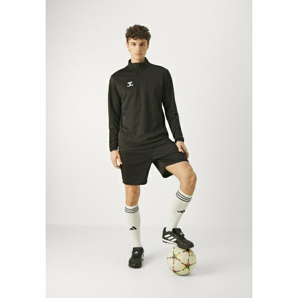 ヒュンメル メンズ バスケットボール スポーツ ESSENTIAL TRAINING SHORTS - Sports shorts - black