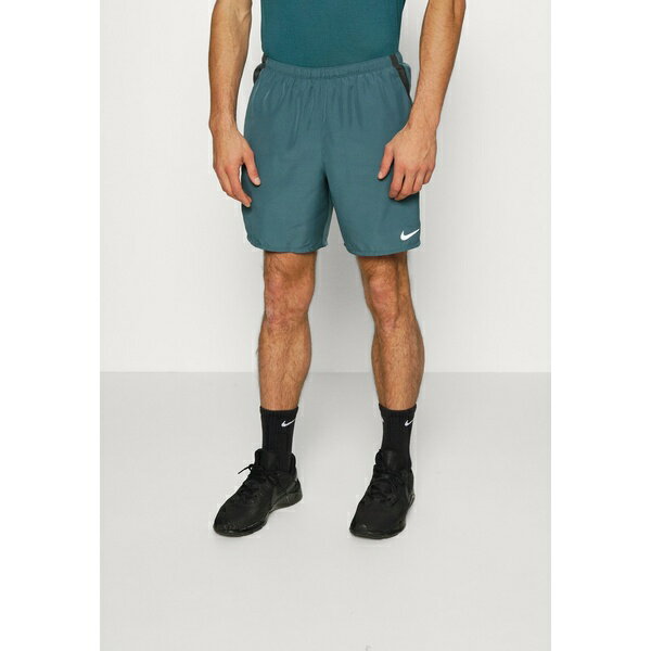 ナイキ メンズ カジュアルパンツ ボトムス CHALLENGER SHORT - Sports shorts - ash green/smoke grey/reflective silver