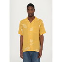 クローズド メンズ シャツ トップス SHORT SLEEVED SHIRT - Shirt - mango yellow(4)
