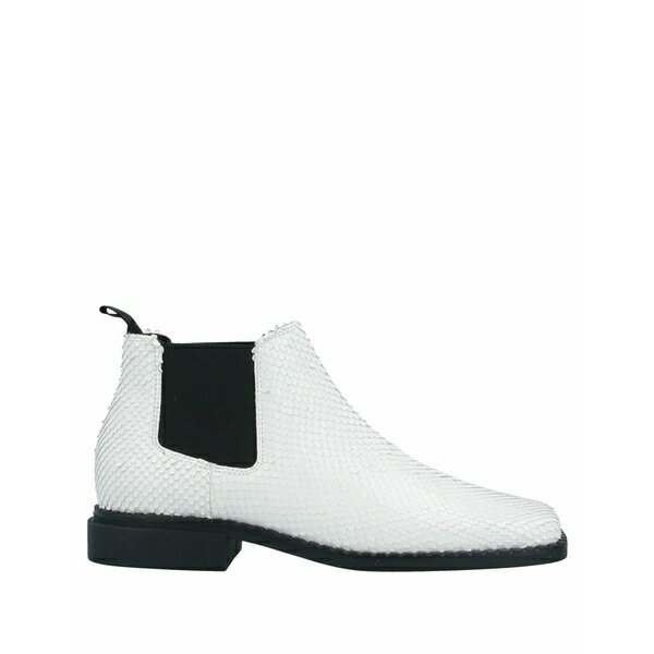 【送料無料】 ヴィック・マティ レディース ブーツ シューズ Ankle boots White