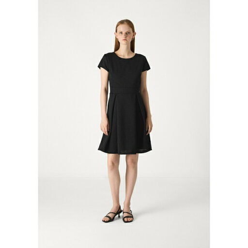 ヴァル ジー レディース ワンピース トップス BRIEGE SKATER - Day dress - black ヴァル ジー レディース ワンピース トップス BRIEGE SKATER - Day dress - black