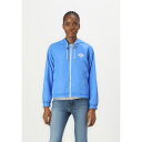 トミー ヒルフィガー レディース ジャケット&ブルゾン アウター PRINTED STRIPE WINDBREAKER - Windbreaker - light blue(4)