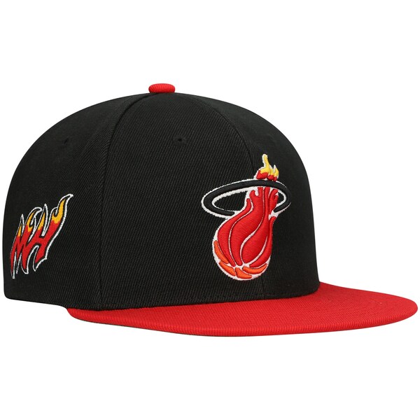 ミッチェル&ネス メンズ 帽子 アクセサリー Miami Heat Mitchell & Ness Hardwood Classics Core Side Snapback Hat Black/Red
