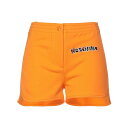 【送料無料】 モスキーノ レディース カジュアルパンツ ボトムス Shorts & Bermuda Shorts Orange