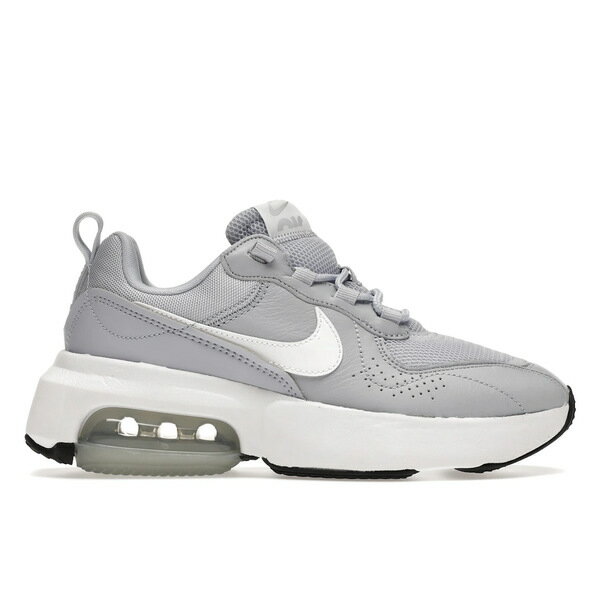 ■ブランド Nike(ナイキ)■商品名 Nike Air Max Verona■色 ■サイズ サイズ US_7(24cm) ■表記の日本サイズは参考サイズとなります。実際のサイズとは前後する可能性がございます。 ■海外からお取り寄せ商品となりますので、お届けまで2週間〜3週間お時間頂いております。 ■返品・交換の対象外となっております。 ■店内全品【送料無料】です！（※沖縄・離島は別途送料3,300円がかかります） サイズ別価格表 (サイズをクリックして商品ページに飛んでください) サイズ 価格 US_5.5 133,800円 US_6 54,800円 US_6.5 50,800円 US_7 47,800円 US_7.5 50,800円 US_8 67,800円 US_8.5 76,800円 US_9.5 74,800円 US_10.5 53,800円 US_11.5 53,800円