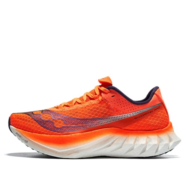 ■ブランド Saucony(サッカニー)■商品名 Saucony Endorphin Pro 4 'Viziorange' S20939-125■色 ■サイズ サイズ US_10.5(28.5cm) ■表記の日本サイズは参考サイズとなります。実際のサイズとは前後する可能性がございます。 ■海外からお取り寄せ商品となりますので、お届けまで2週間〜3週間お時間頂いております。 ■返品・交換の対象外となっております。 ■店内全品【送料無料】です！（※沖縄・離島は別途送料3,300円がかかります） サイズ別価格表 (サイズをクリックして商品ページに飛んでください) サイズ 価格 US_M_7 68,800円 US_M_7.5 72,800円 US_M_8 70,800円 US_M_8.5 73,800円 US_M_9 76,800円 US_M_9.5 67,800円 US_M_10 72,800円 US_M_10.5 62,800円 US_M_11 66,800円 US_M_11.5 65,800円 US_M_12 72,800円