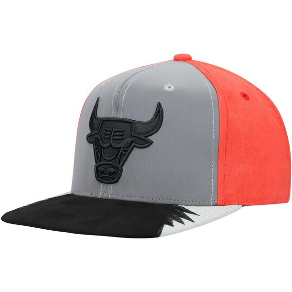 ミッチェル＆ネス ミッチェル&ネス メンズ 帽子 アクセサリー Chicago Bulls Mitchell & Ness Day 5 Snapback Hat Gray/Red