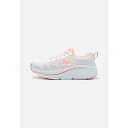 スケッチャーズ レディース フィットネス スポーツ MAX CUSHIONING ELITE 2.0 - Road running shoes - white/blue/light pink(4)