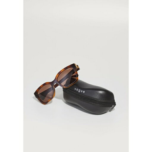 ヴォーグアイウェア レディース サングラス&アイウェア アクセサリー Sunglasses - dark havana ヴォーグアイウェア レディース サングラス&アイウェア アクセサリー Sunglasses - dark havana
