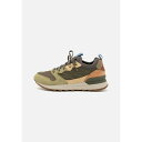 メレル メンズ バスケットボール スポーツ ALPINE 83 SNEAKER RECRAFT - Hiking shoes - olive/multi-coloured