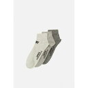 リーバイス レディース 靴下 アンダーウェア MID CUT BATWING LOGO 3 PACK UNISEX - Socks - grey combo