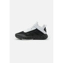 AfB_X Y oXPbg{[ X|[c OWNTHEGAME 2.0 - Basketball shoes - core black/footwear white