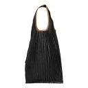 yz Aj^ rfB fB[X nhobO obO Handbags Black