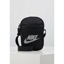 ナイキ メンズ ショルダーバッグ バッグ HERITAGE CROSSBODY BAG UNISEX - Across body bag - black/black/white