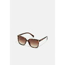 アンナ フィールド レディース サングラス&アイウェア アクセサリー Sunglasses - brown(4)