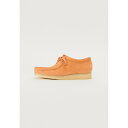 クラークス メンズ スリッポン・ローファー シューズ WALLABEE - Slip-ons - pale peach